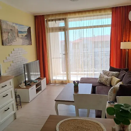 White Dolphin Greeenlife Apartment Sosopol